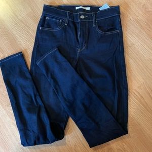 Levi Highrise Super Skinny Jean 27